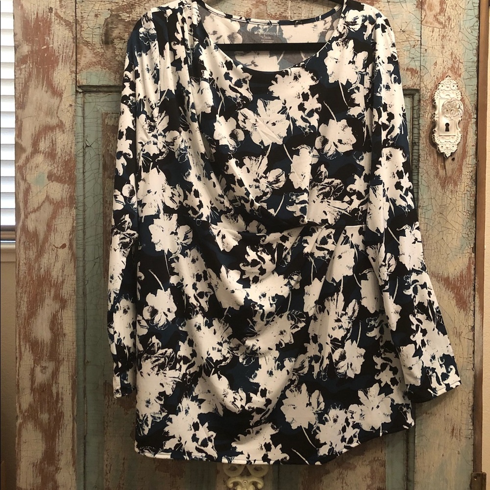 NWOT, Lane Bryant- Wrap front top